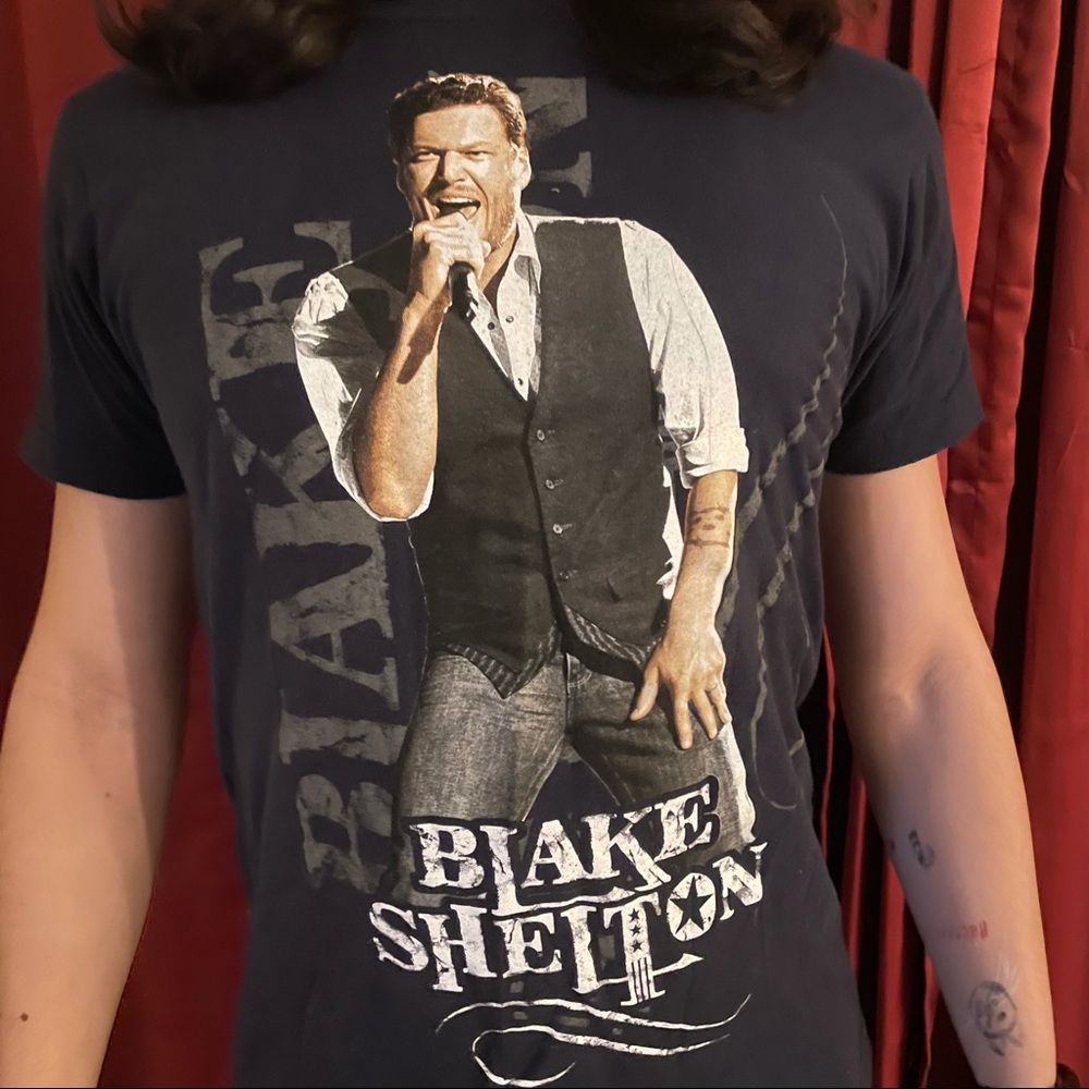 Blake Shelton 2014 vintage concern t shirt